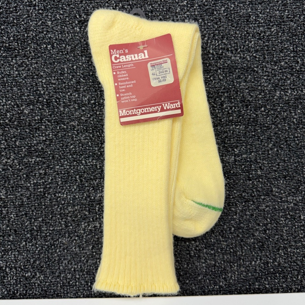 Vintage Montgomery Ward Mens 10-13 Yellow Orlon Acrylic Crew Socks NOS Made USA